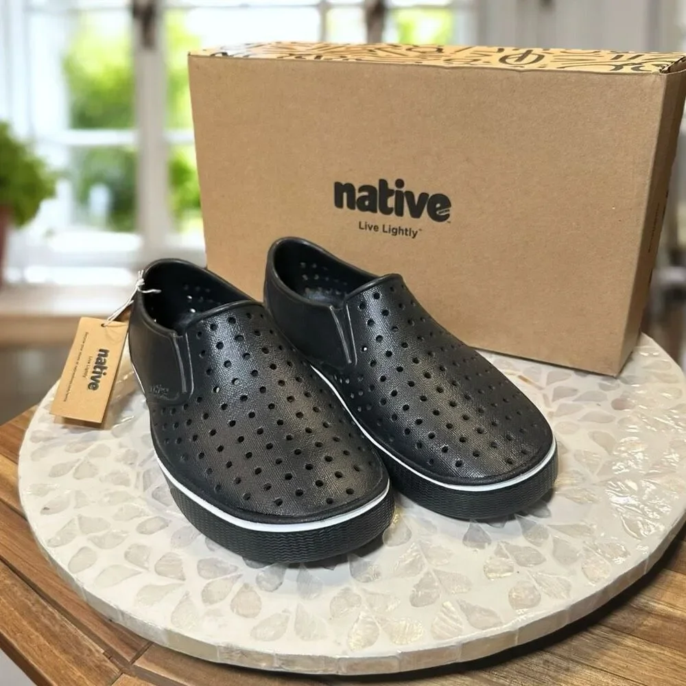 Native Shoes Miles Slip On Water Shoes Sneakers Black Comfort Unisex Mens 5 Wome